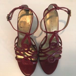 RED TAHARI HEELS 👠